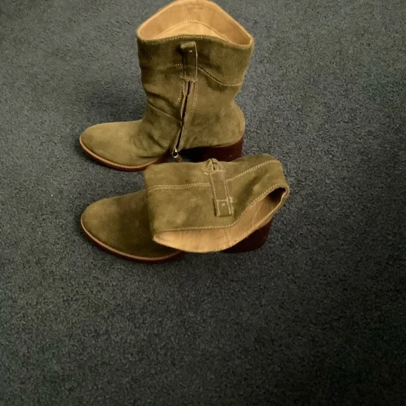 🔥Adrienne Vittadini Green Suede Boot size 7 - Picture 4 of 7